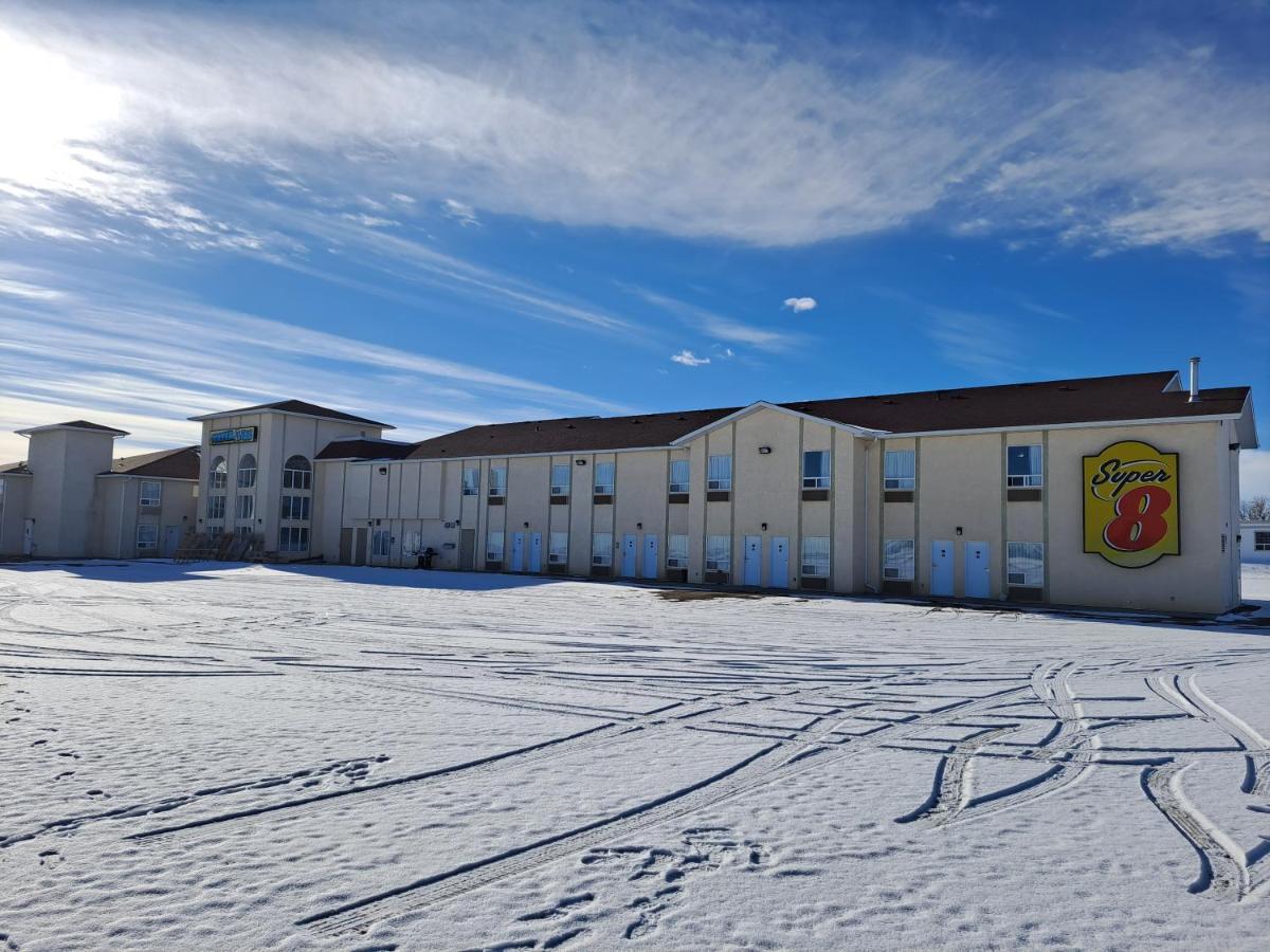 Super 8 By Wyndham Three Hills Ab Hotell Eksteriør bilde